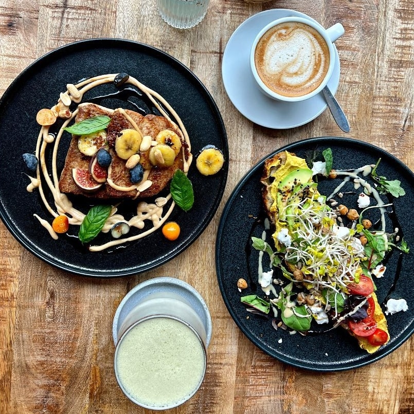 Vegan frühstücken im Alua Vegan Café