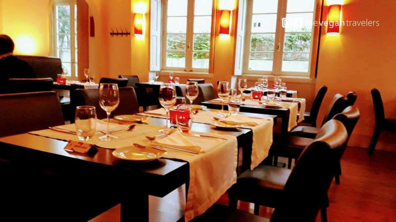 ESSENCIA Restaurante Vegetariano/Vegetarian Restaurant