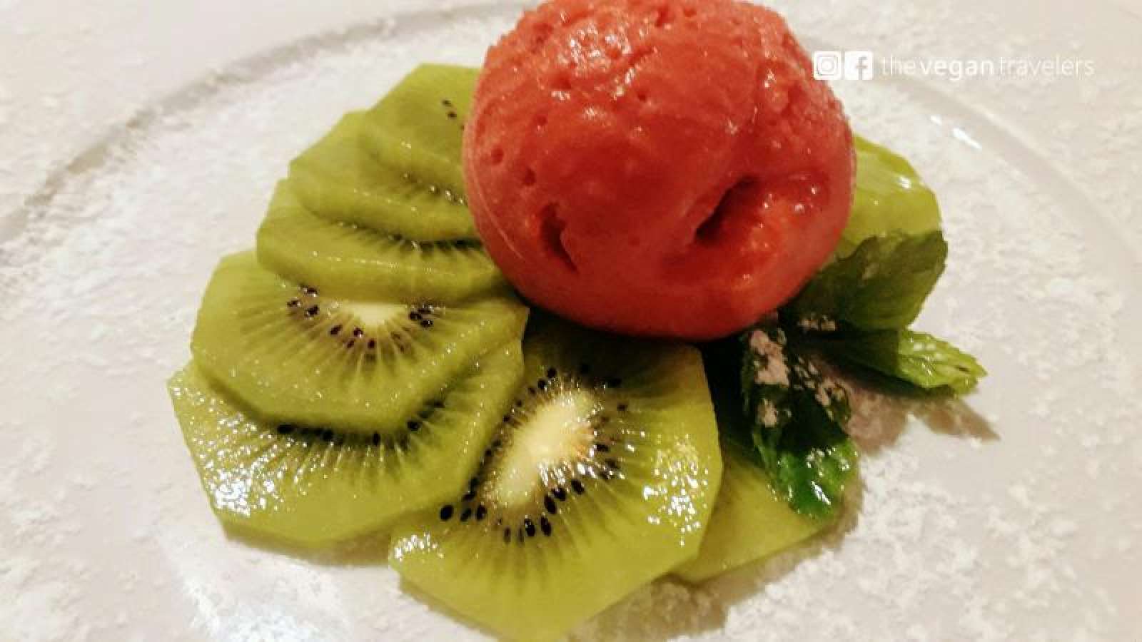 ESSENCIA Restaurante Vegetariano/Vegetarian Restaurant