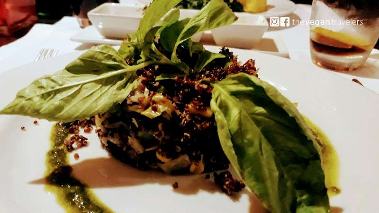 ESSENCIA Restaurante Vegetariano/Vegetarian Restaurant