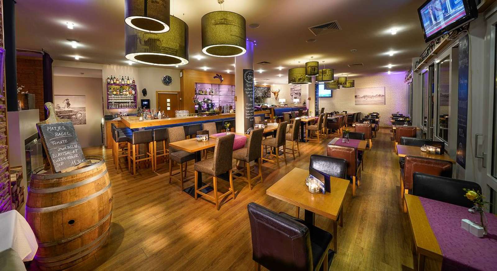 Kamp’s Bistro Lounge Bar