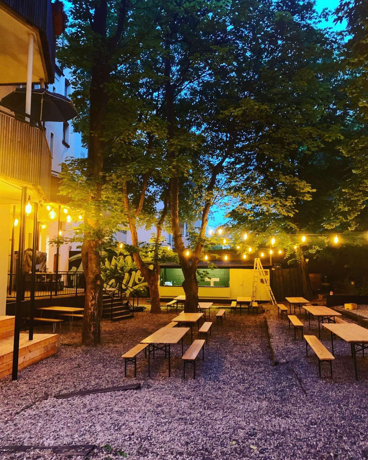 Lammbock Pizzabar & Hinterhofgarten