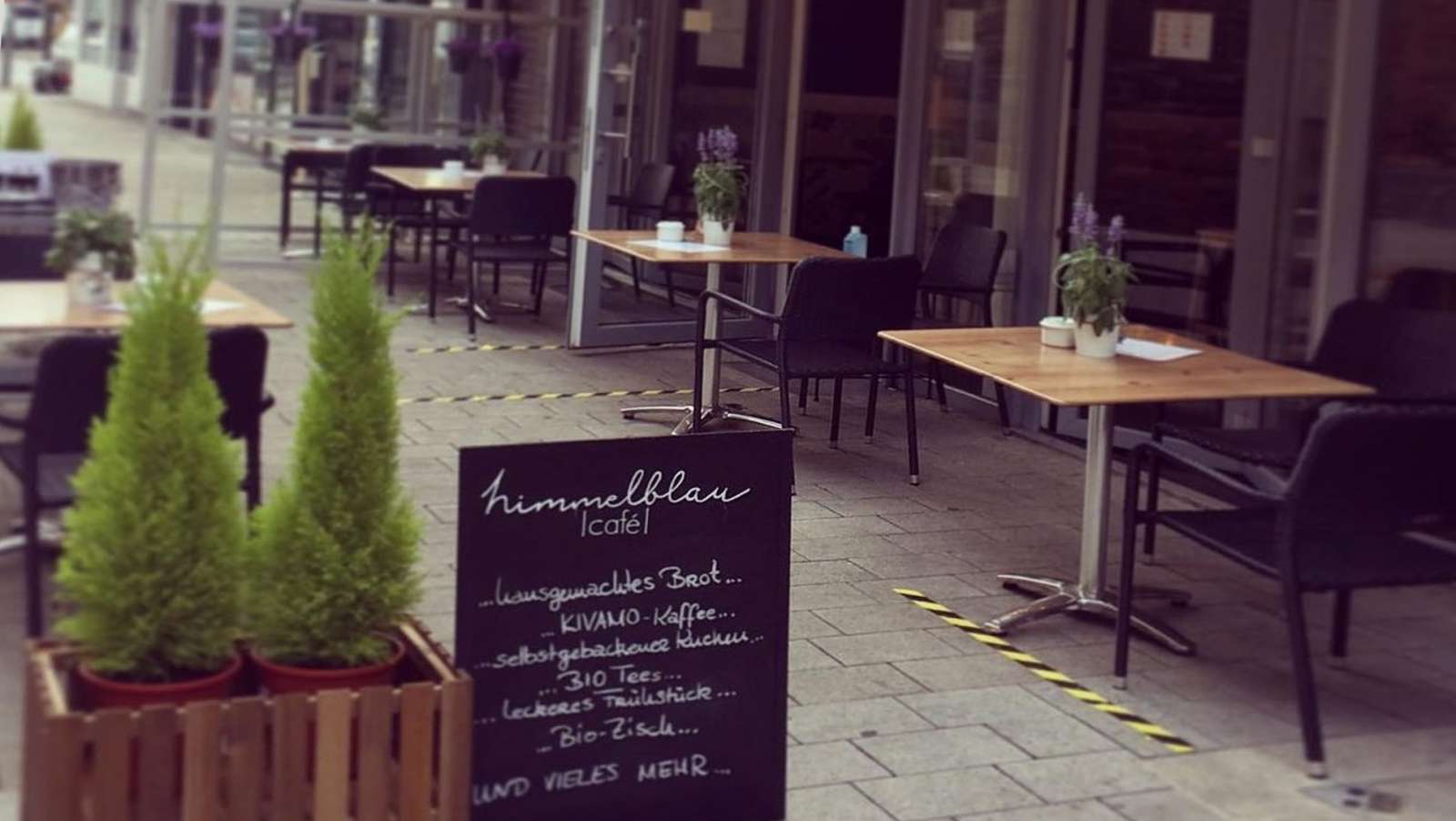himmelblau cafe