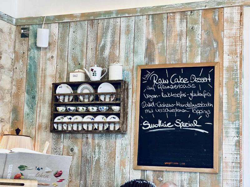 Café - Bar - Berge