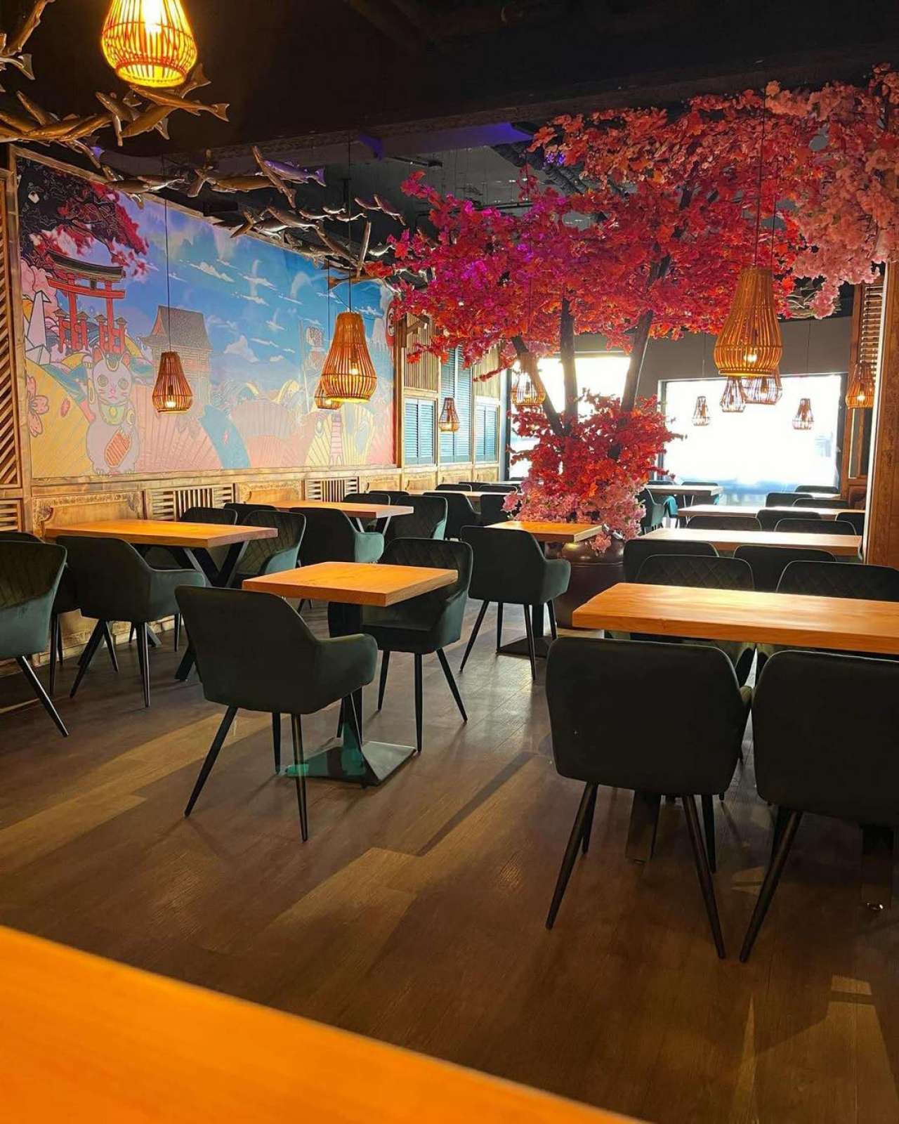 Mama - Asian Kitchen, Sushi Bar, Veggie