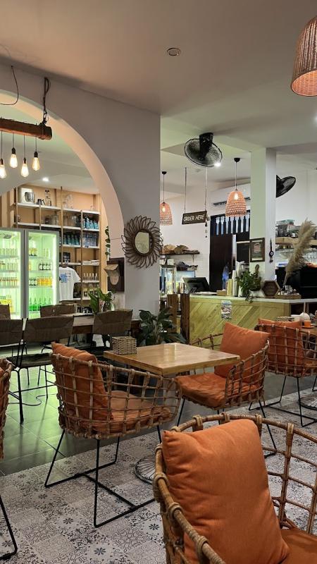 Roots Plant-Based Café